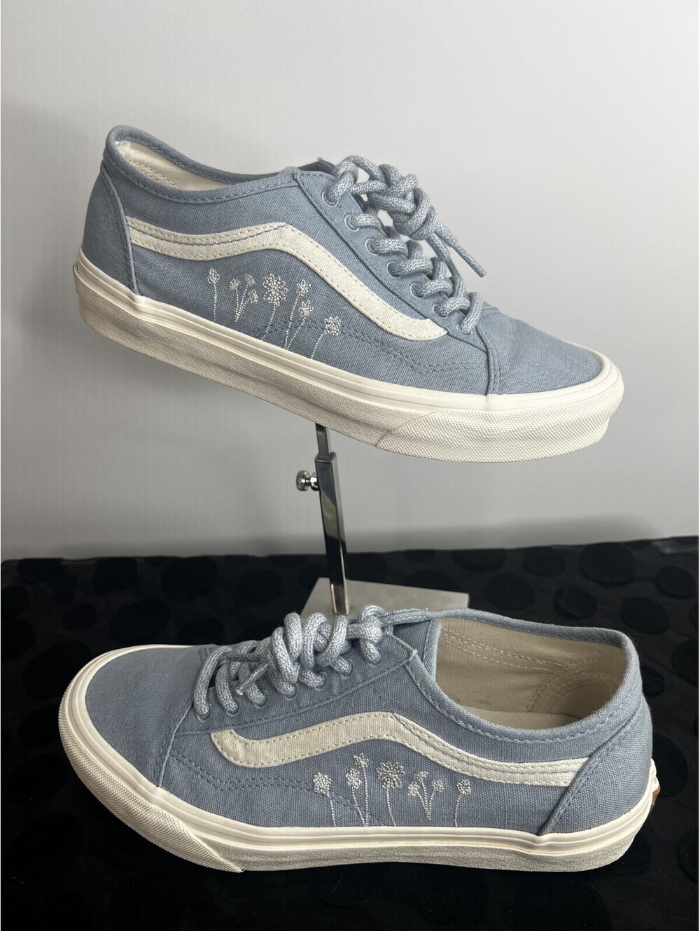 Vans Old Skool Men 7.5 Women 9 Blue Canvas Floral Embroidered Sneakers